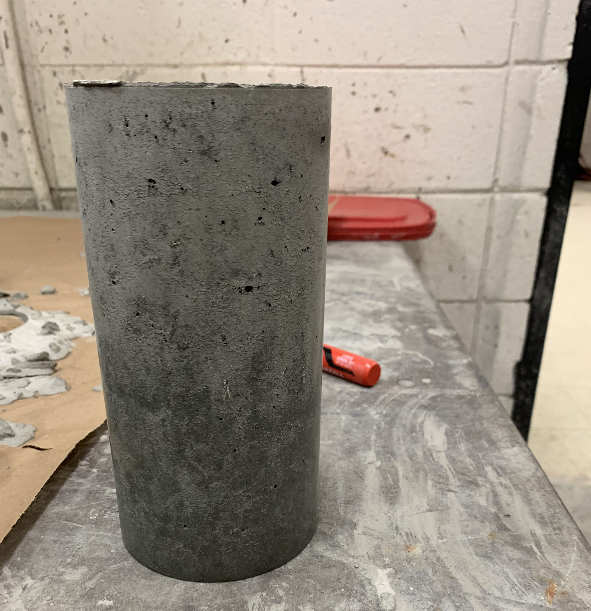 Concrete sample reenforced with nanocellulose