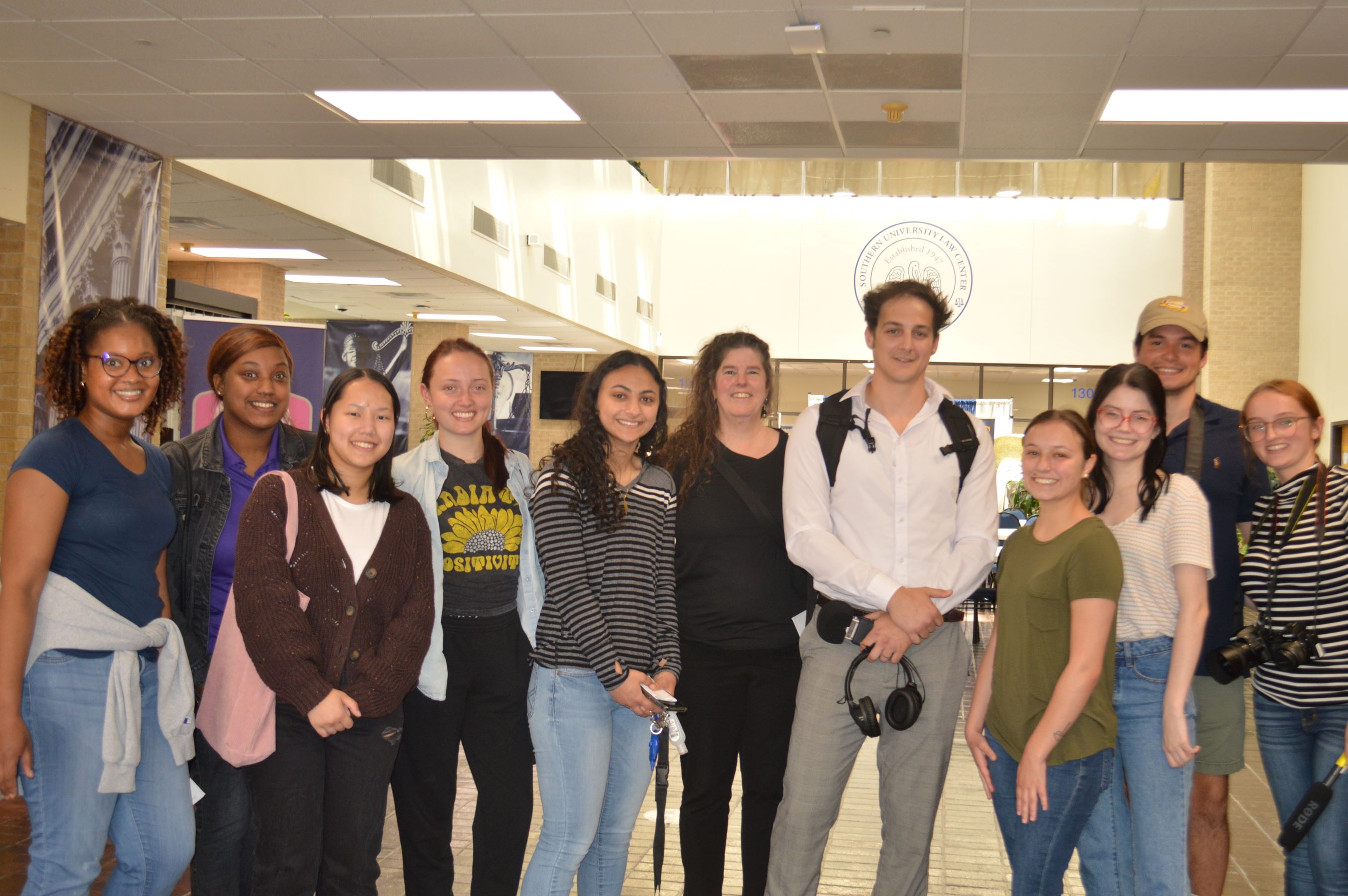 lsu-southern-students posing for picture